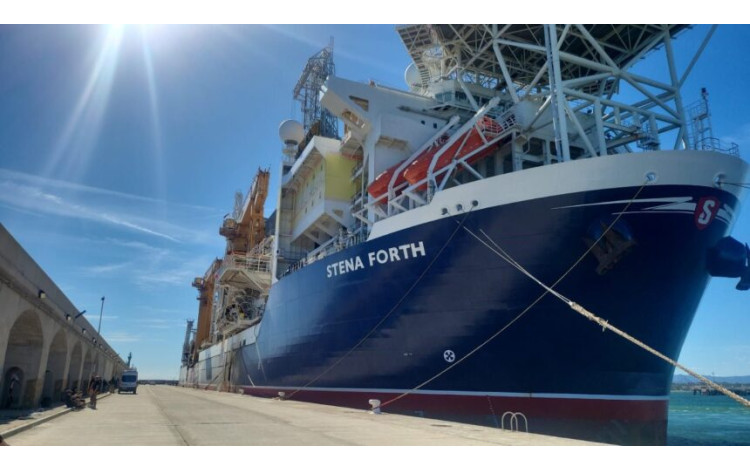 The Port of Tarragona receives for the first time the Stena Forth, the sixth generation 10,000-foot drillship.